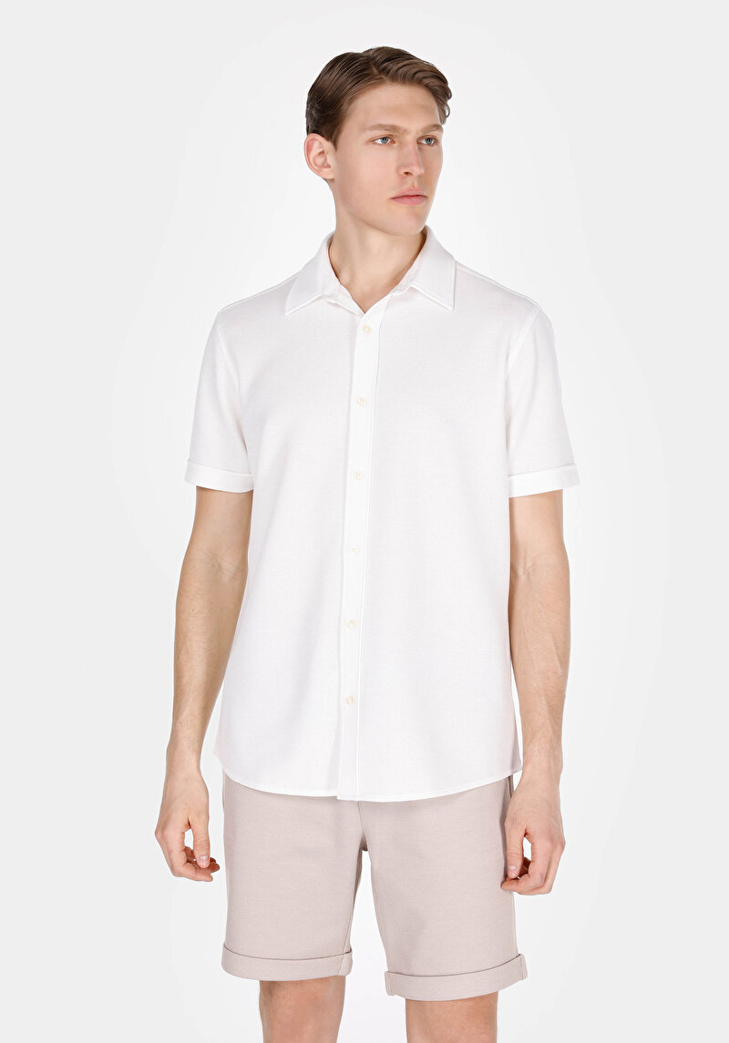 Regular Fit Shirt Neck Jakarlı Erkek Beyaz Kısa Kol Gömlek