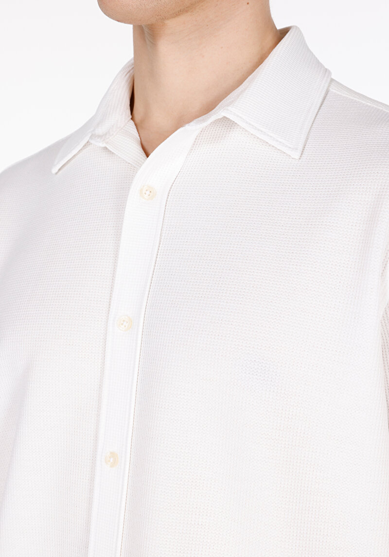 Regular Fit Shirt Neck Jakarlı Erkek Beyaz Kısa Kol Gömlek