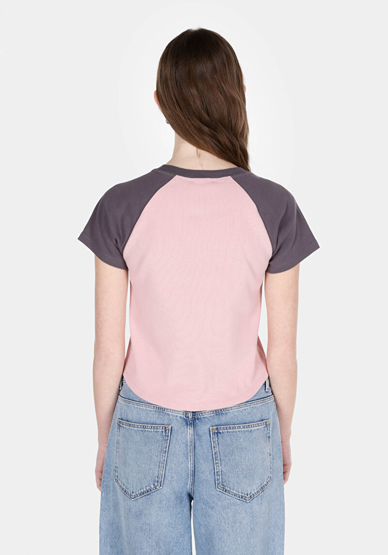 Slim Fit Yuvarlak Yaka Baskılı Kadın Pembe Kısa Kol Tişört