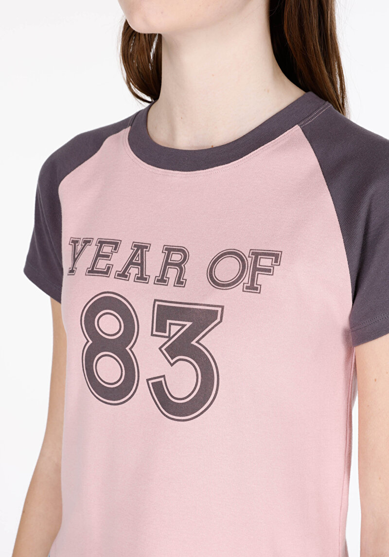 Slim Fit Yuvarlak Yaka Baskılı Kadın Pembe Kısa Kol Tişört