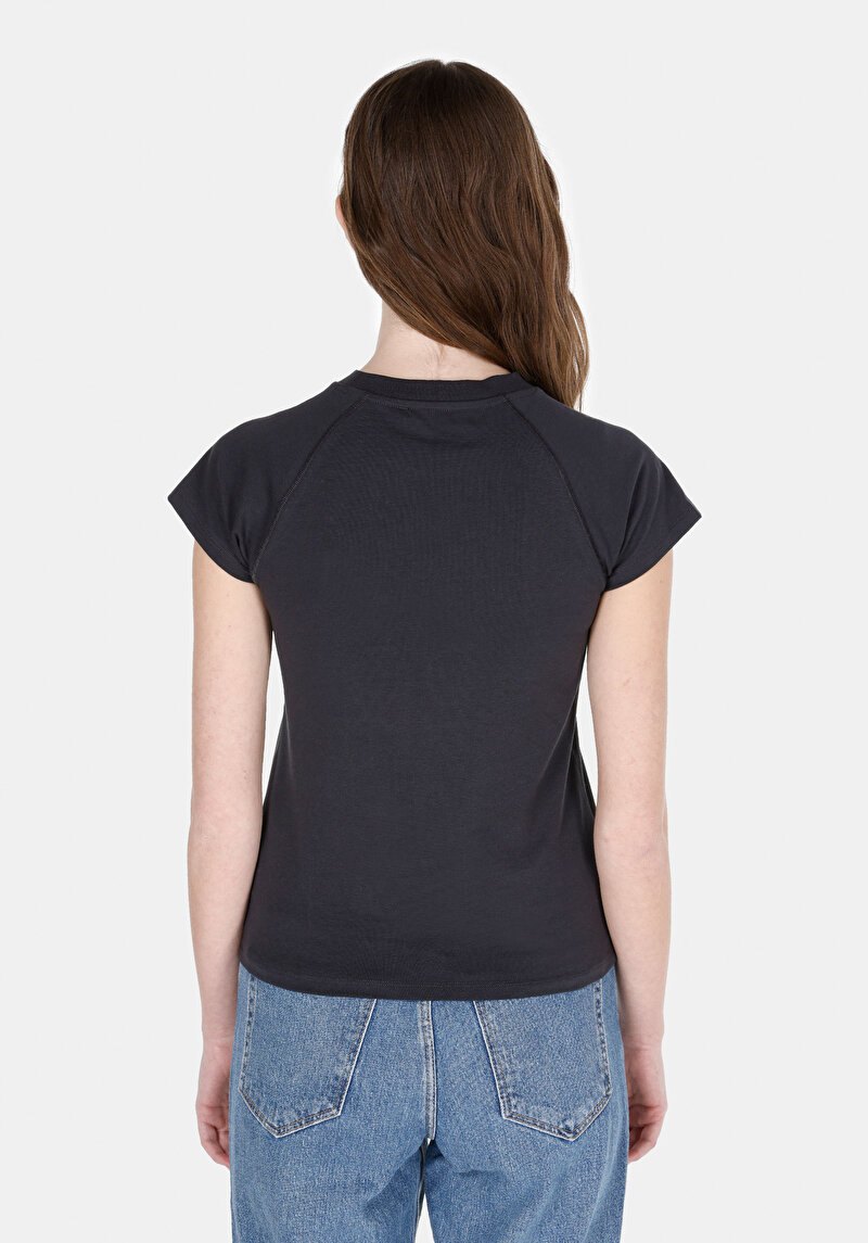 Slim Fit Yuvarlak Yaka Baskılı Kadın Antrasit Kısa Kol Tişört