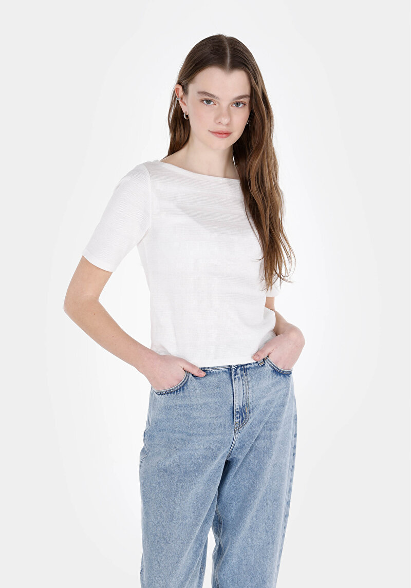Slim Fit Kadın Beyaz Kısa Kol Tişört