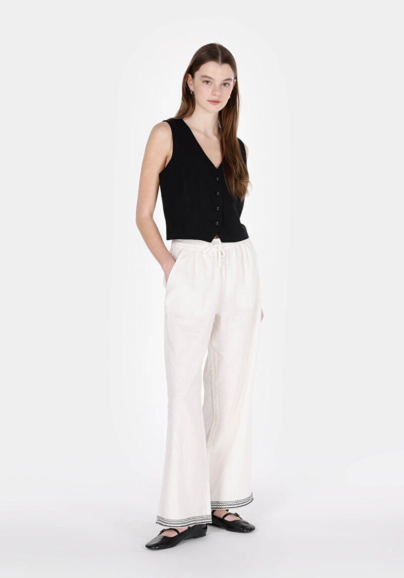 Regular Fit Yüksel Bel Geniş Paça Astarsız Kadın Beyaz Pantolon