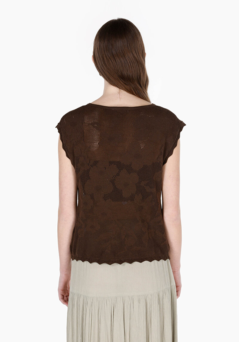 Regular Fit Yuvarlak Yaka Çiçekli Kadın Kahverengi Kolsuz Kazak