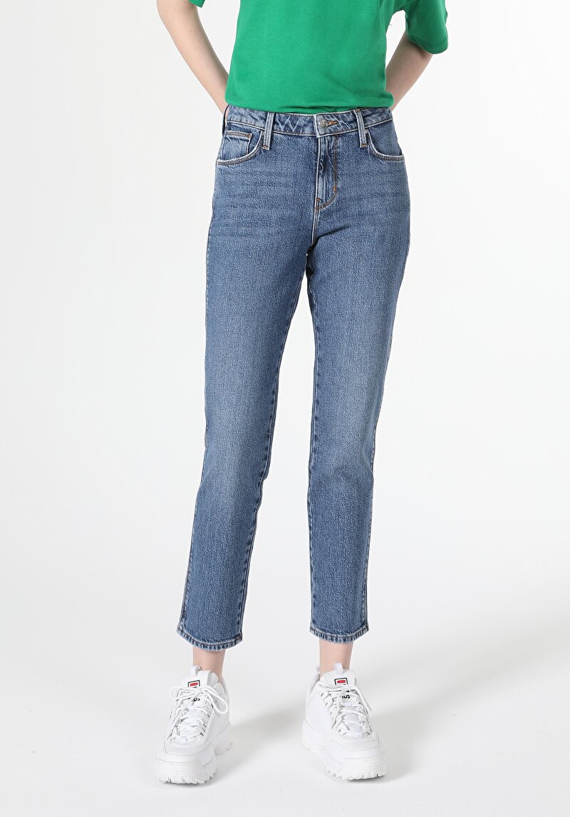 Slim Fit Orta Bel Düz Paça Kadın Denim Jean Pantolon
