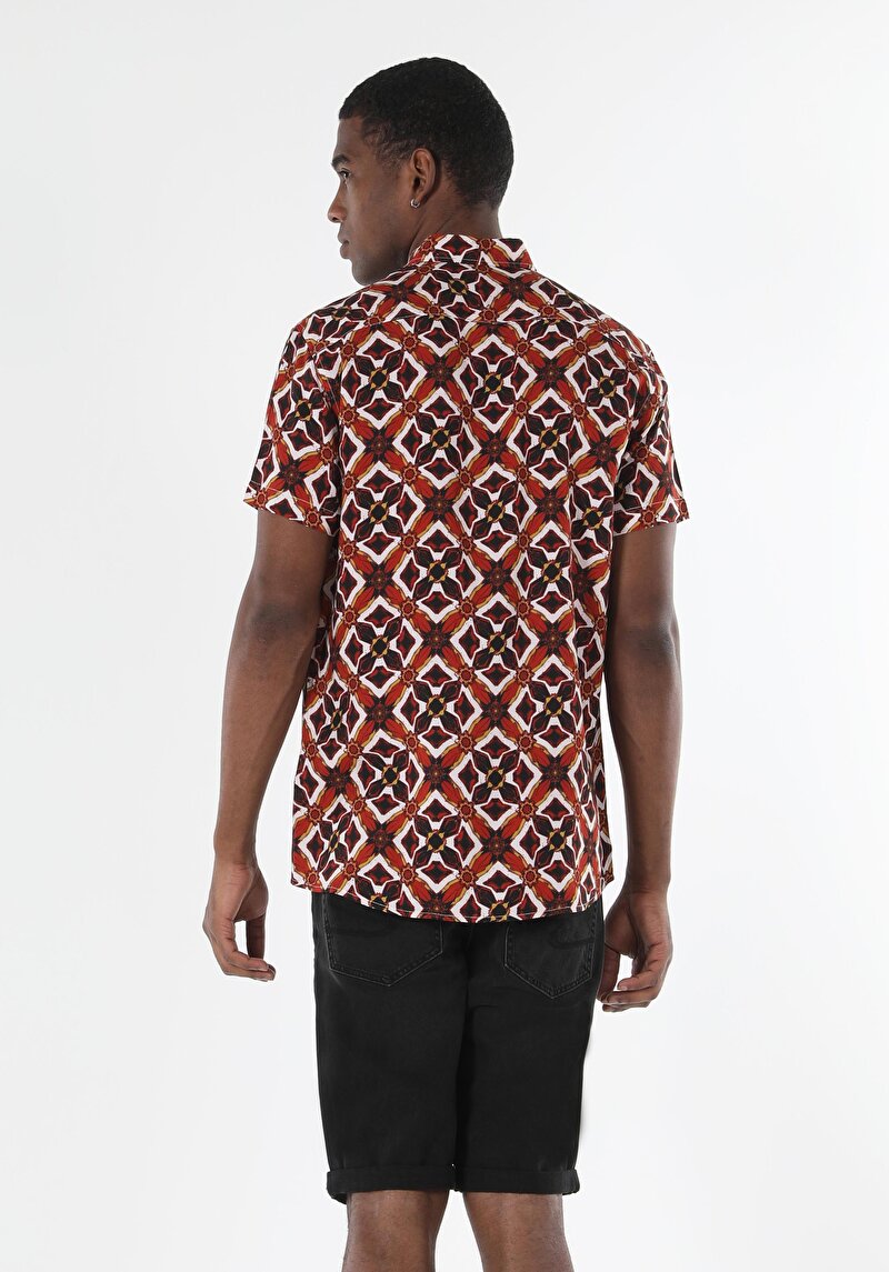 Regular Fit Shirt Neck Baskılı Erkek Kahverengi Kısa Kol Gömlek Cl1058051