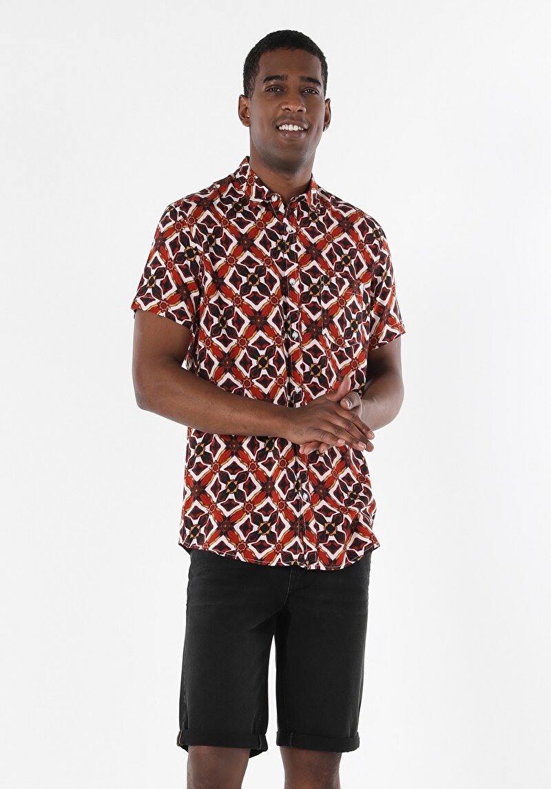 Regular Fit Shirt Neck Baskılı Erkek Kahverengi Kısa Kol Gömlek Cl1058051