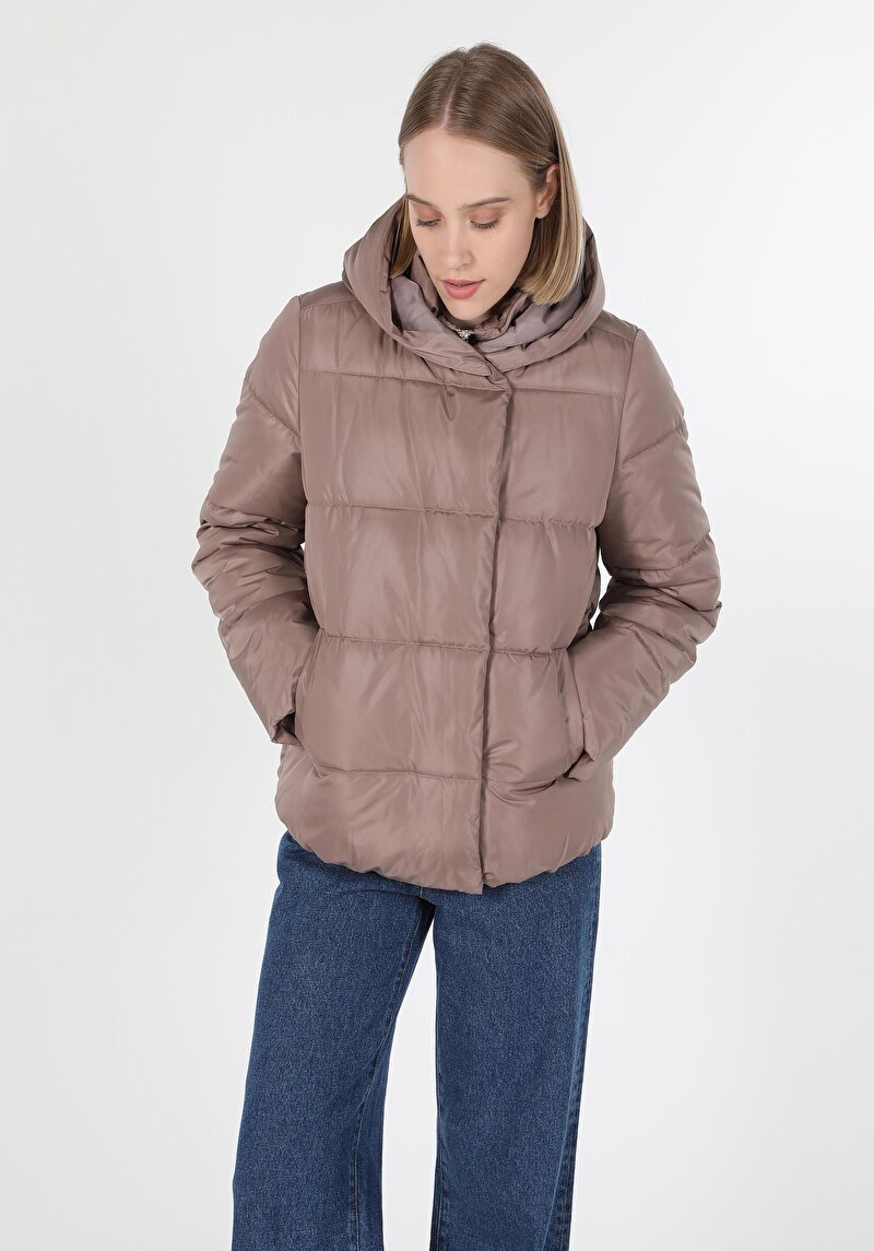 Regular Fit Kapüşonlu Fermuarlı Astarlı  Kadın  Mont
