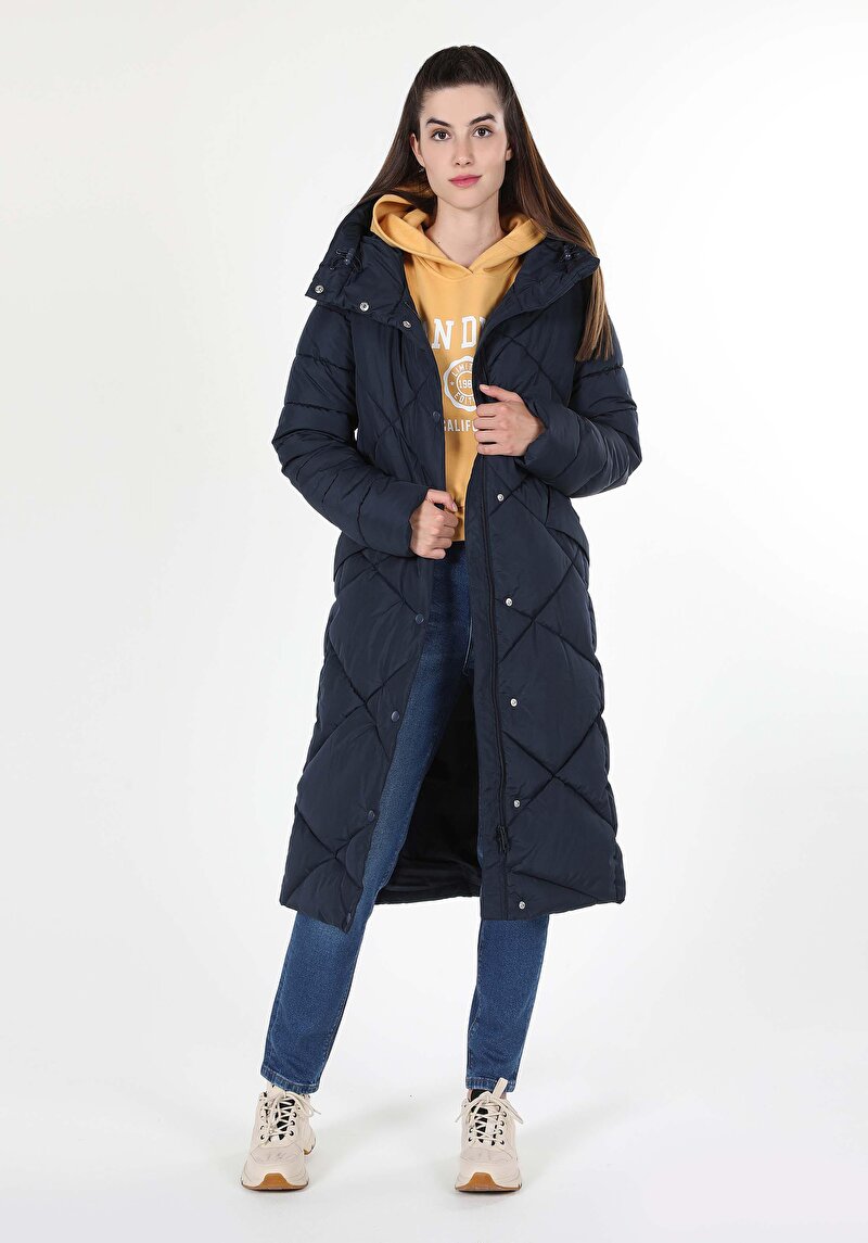 Regular Fit Kapüşonlu Fermuarlı Astarlı Kadın Lacivert Kaban