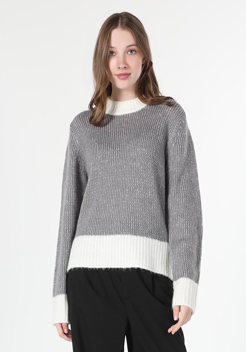 Regular Fit Yuvarlak Yaka Düz Kadın Gri Kazak