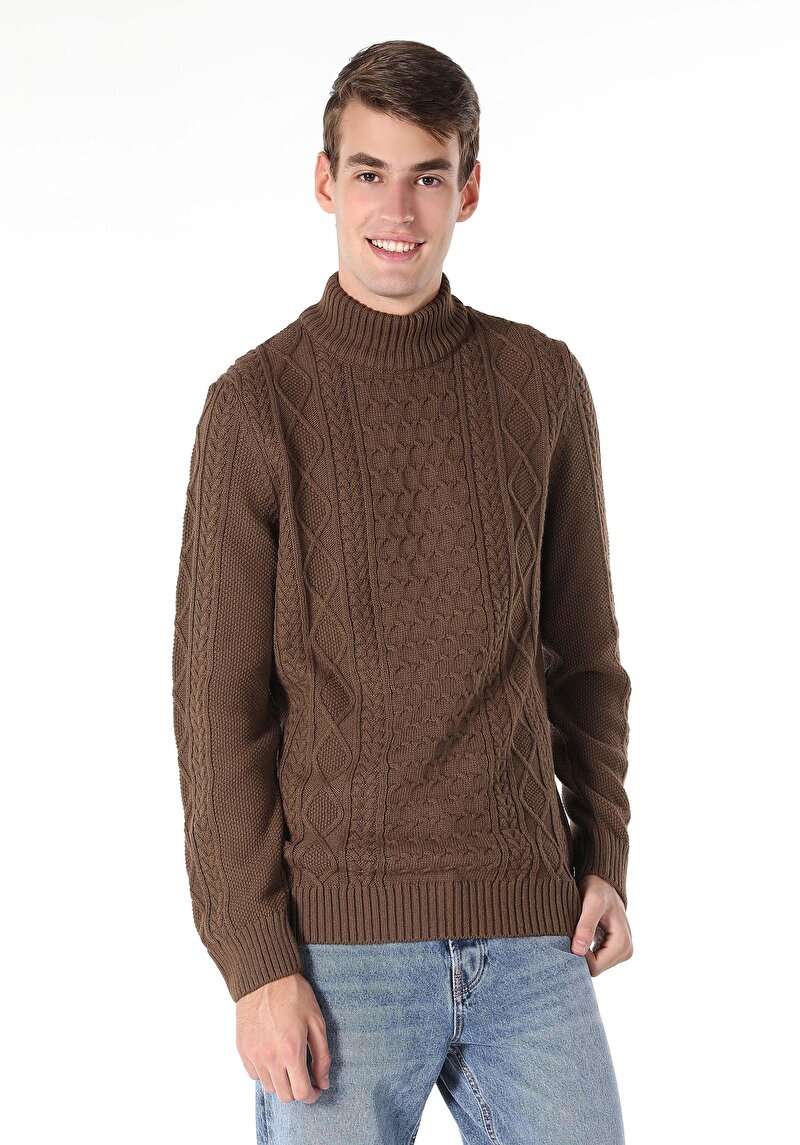 Regular Fit High Neck Jakarlı Erkek Kahverengi Kazak