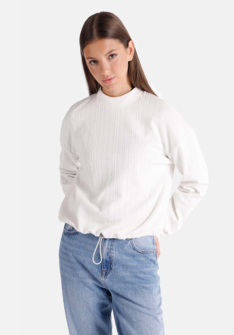 Regular Fit Yuvarlak Yaka Jakarlı Kadın Beyaz Uzun Kol Tişört