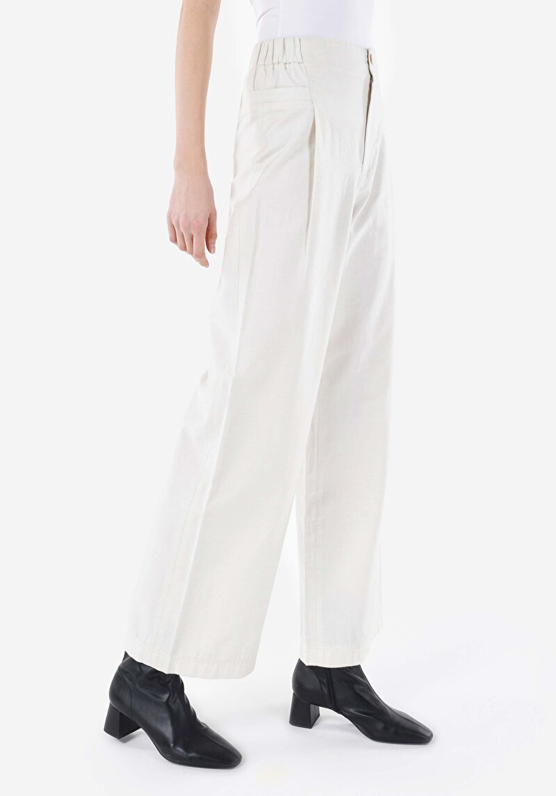 Regular Fit Yüksel Bel Geniş Paça Kadın Beyaz Cepsiz Pantolon