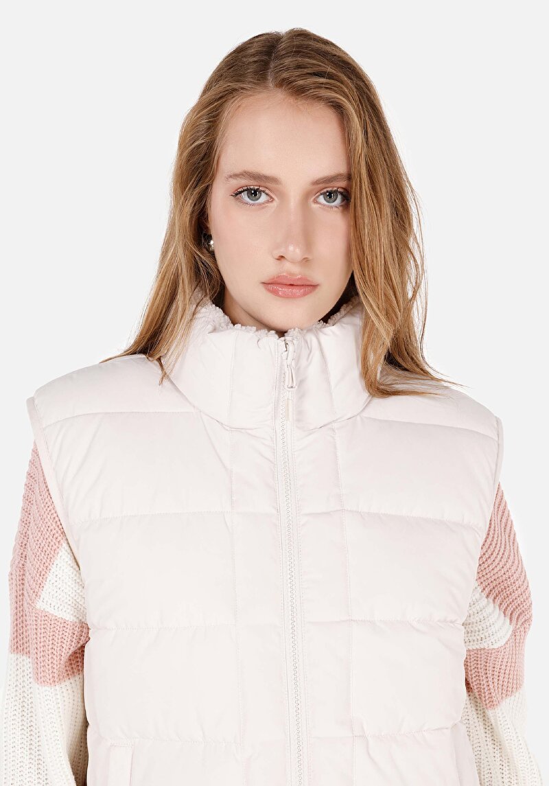 Regular Fit Dik Yaka Kadın Beyaz Yelek