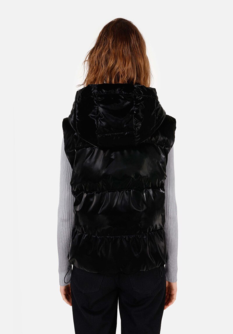 Regular Fit Kapüşonlu Kadın Siyah Yelek