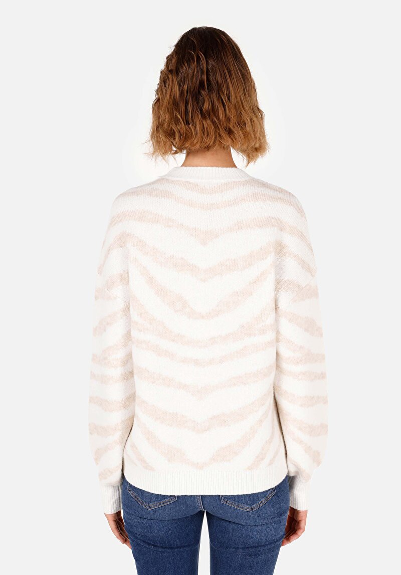 Regular Fit Yuvarlak Yaka Kadın Beyaz Triko Kazak