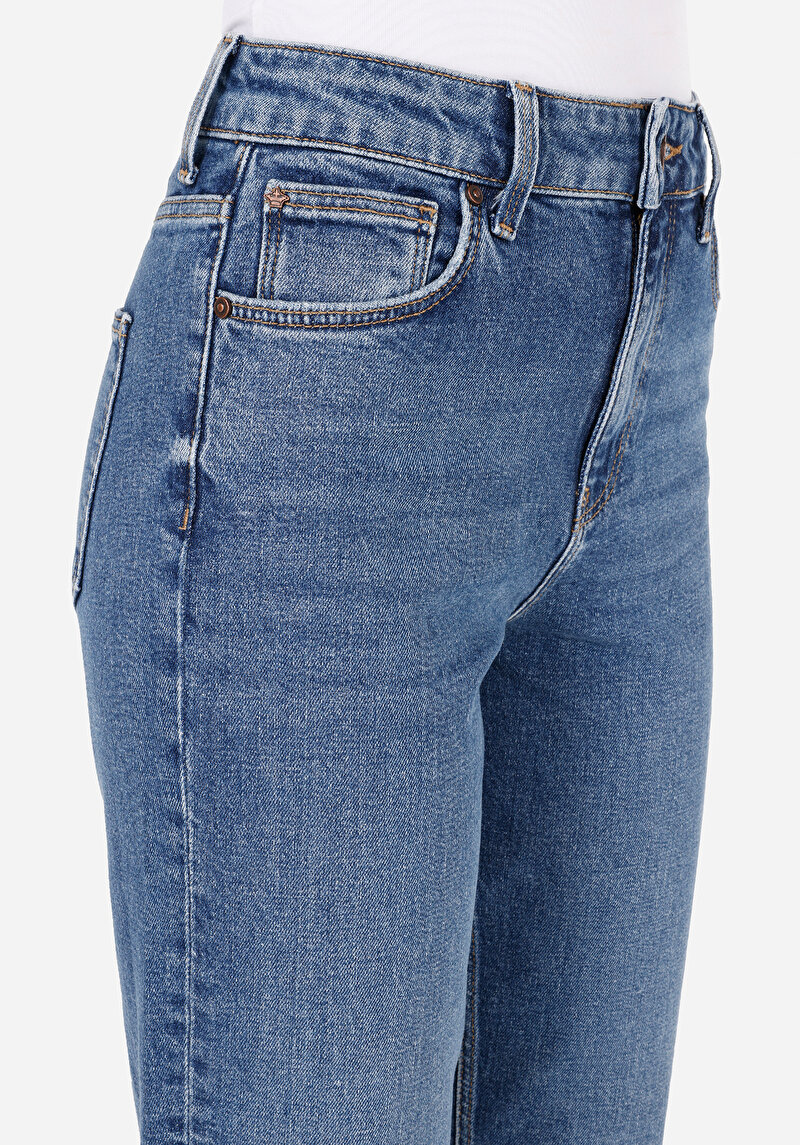 Mom Fit  Daralan Paça Kadın İndigo Jean Pantolon