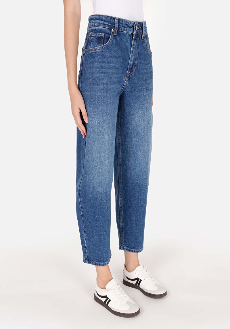 Barrel Fit Orta Bel Düz Paça Kadın İndigo Jean Pantolon