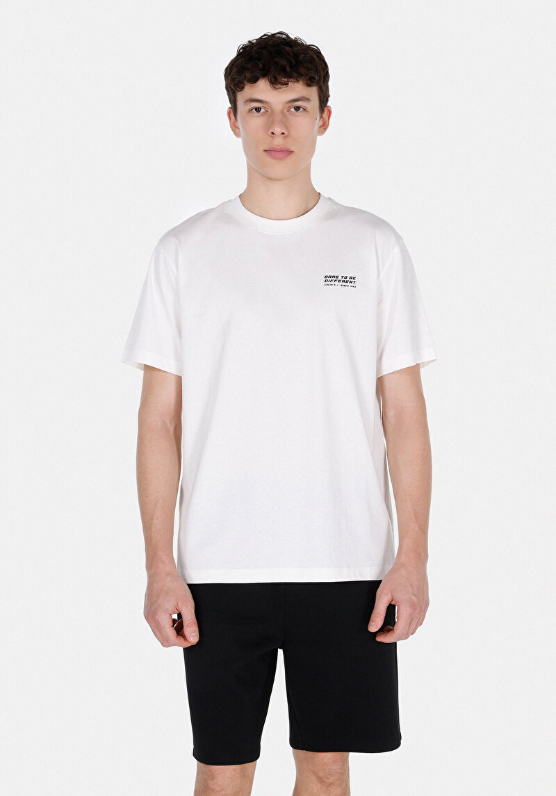 Comfort Fit Yuvarlak Yaka Düz Erkek Beyaz Kısa Kol Tişört