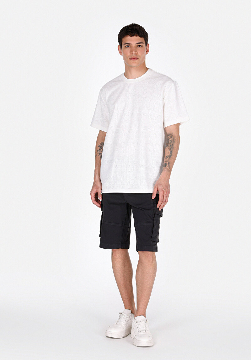 Comfort Fit Yuvarlak Yaka Jakarlı Erkek Beyaz Kısa Kol Tişört