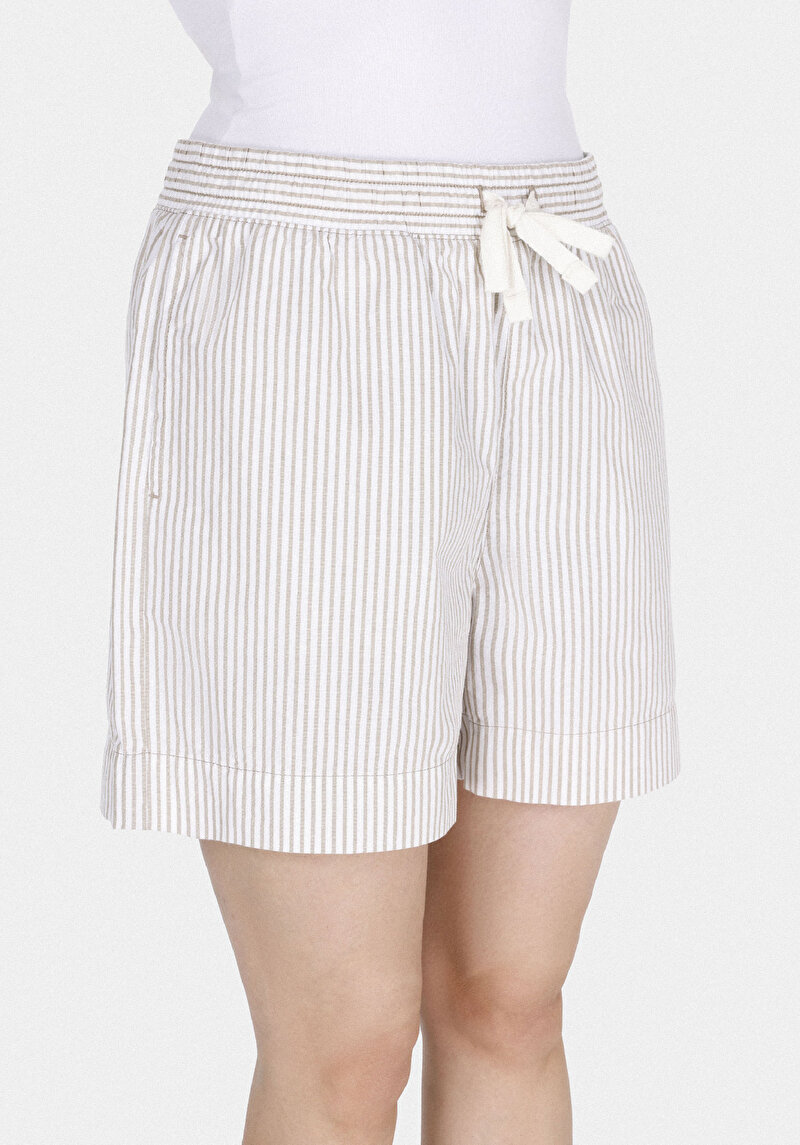Regular Fit Düşük Bel Çizgili Kadın Bej Şort