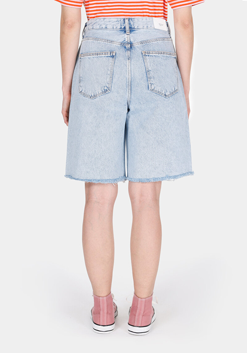 Regular Fit Yüksel Bel Düz Geniş Paça Kadın Bleach İndigo Denim Jean Şort