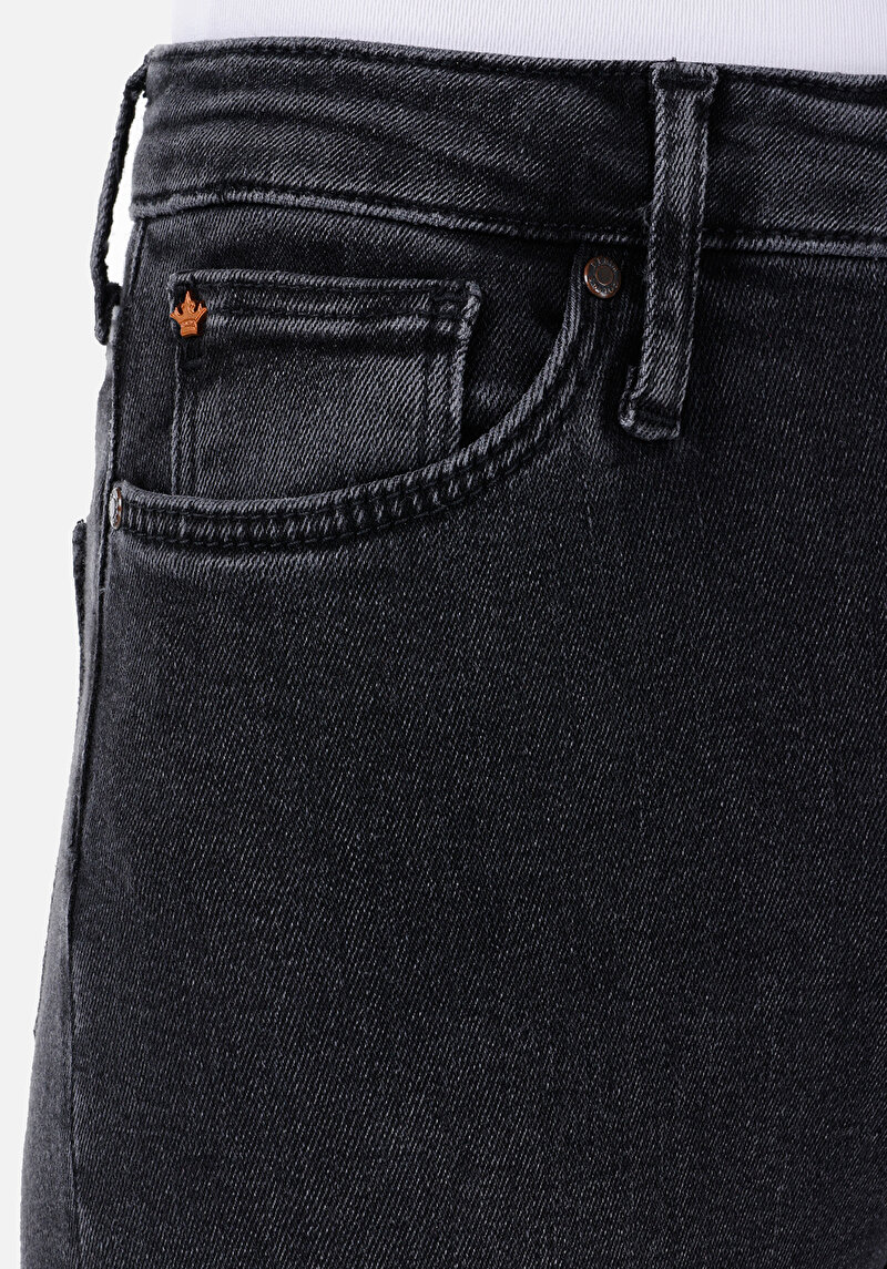 Slim Fit   Kadın Siyah Jean Pantolon