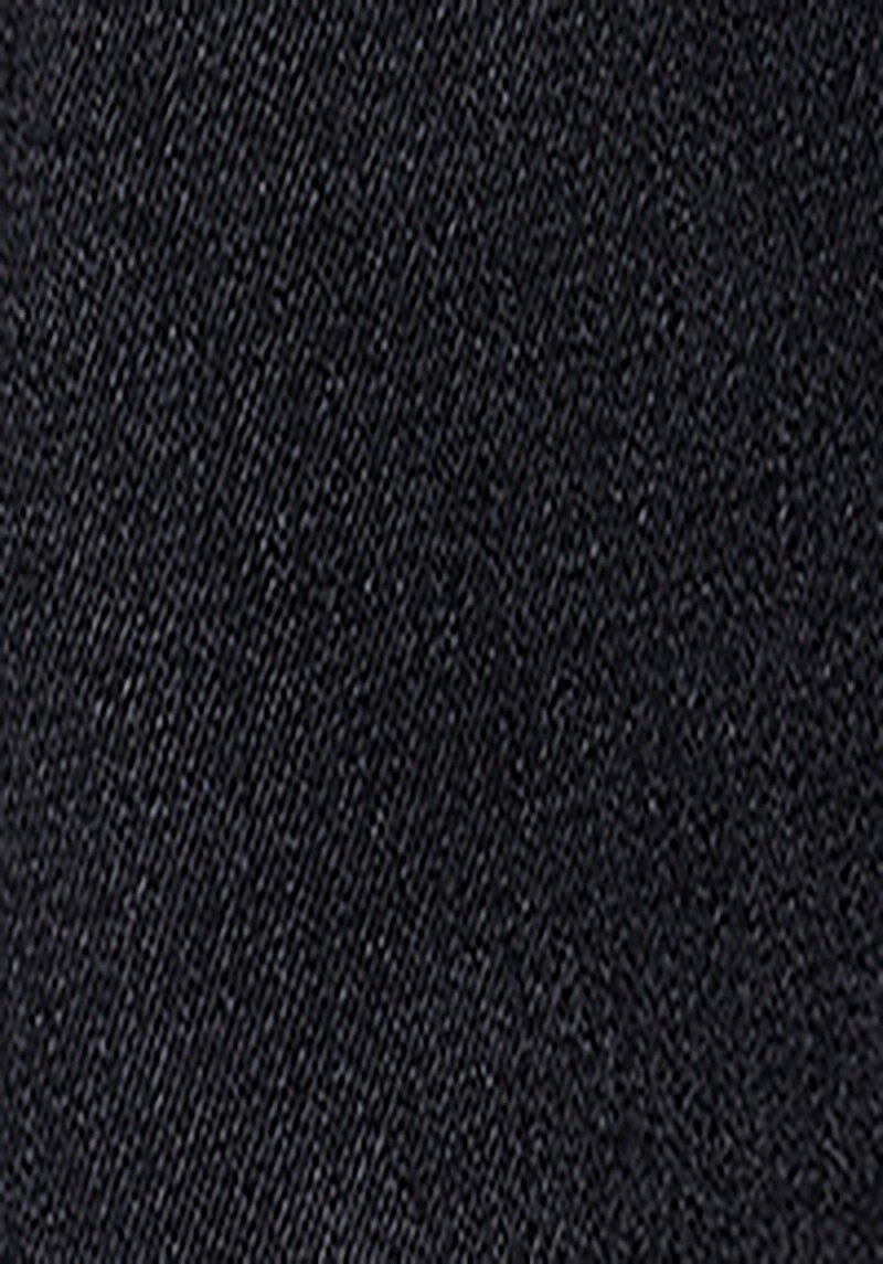 Slim Fit   Kadın Siyah Jean Pantolon