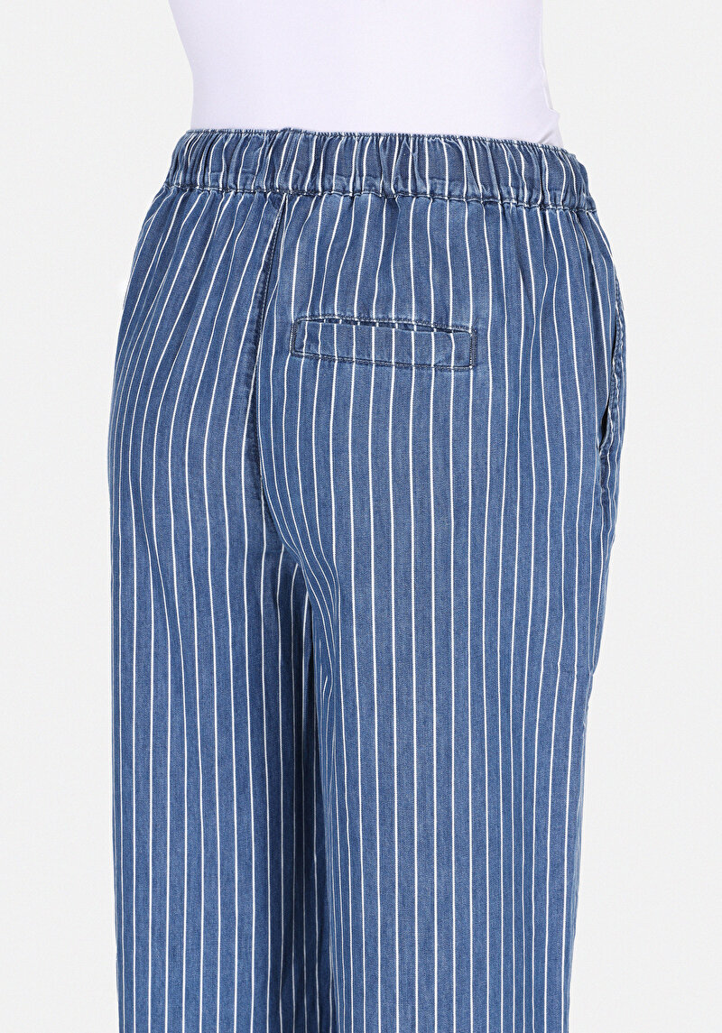 Loose Fit Orta Bel Düz Paça Kadın İndigo Jean Pantolon