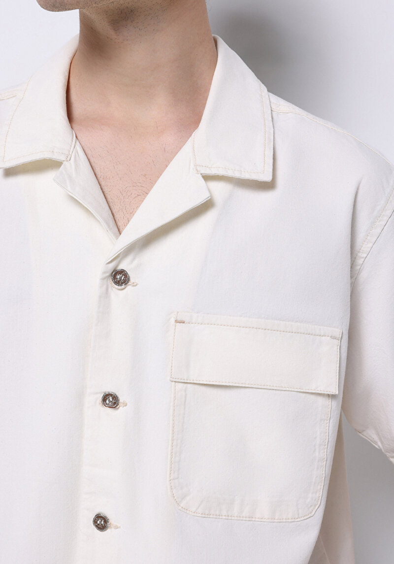 Oversize Fit Klasik Yaka Düz Erkek Bej Kısa Kol Gömlek