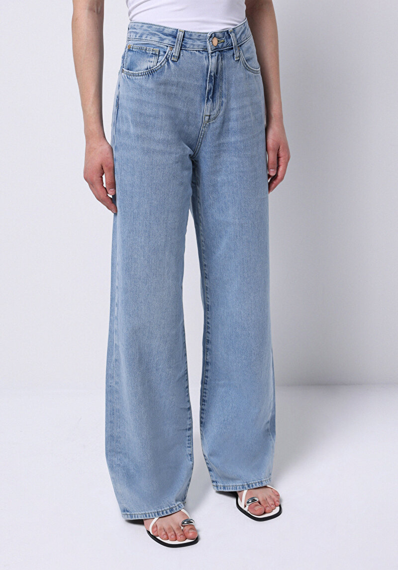 Regular Fit Kadın Pamuklu Light İndigo Denim Jean Pantolon