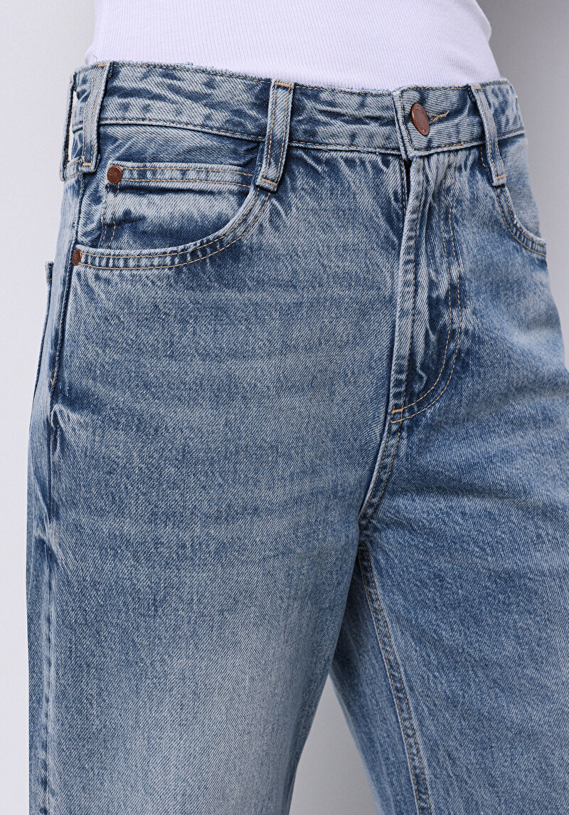 Regular Fit Yüksek Bel Geniş Paça Kadın Pamuk Light Indigo Denim Jean Pantolon