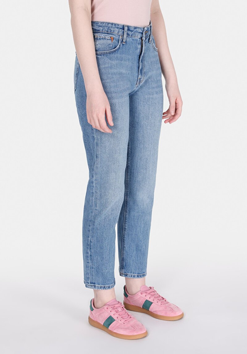 Slim Fit Orta Bel Daralan Paça Kadın İndigo Jean Pantolon