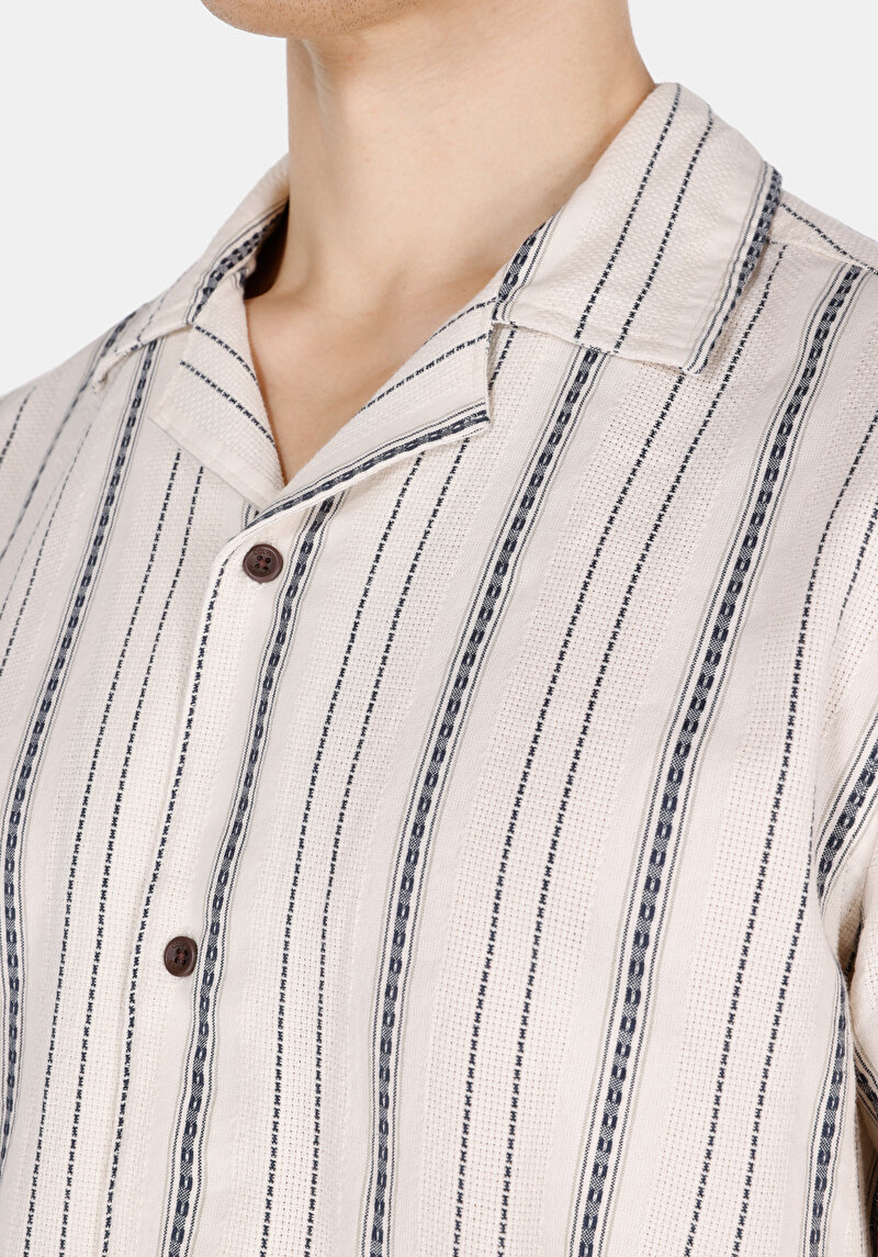 Regular Fit Shirt Neck Çizgili Erkek Ekru Kısa Kol Gömlek