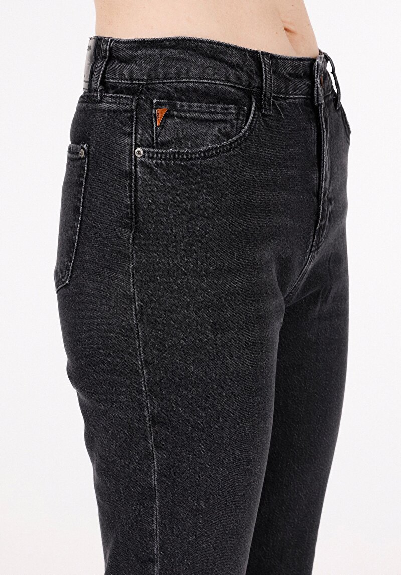 Regular Fit Orta Bel Slim Straight Leg Kadın Siyah Jean Pantolon