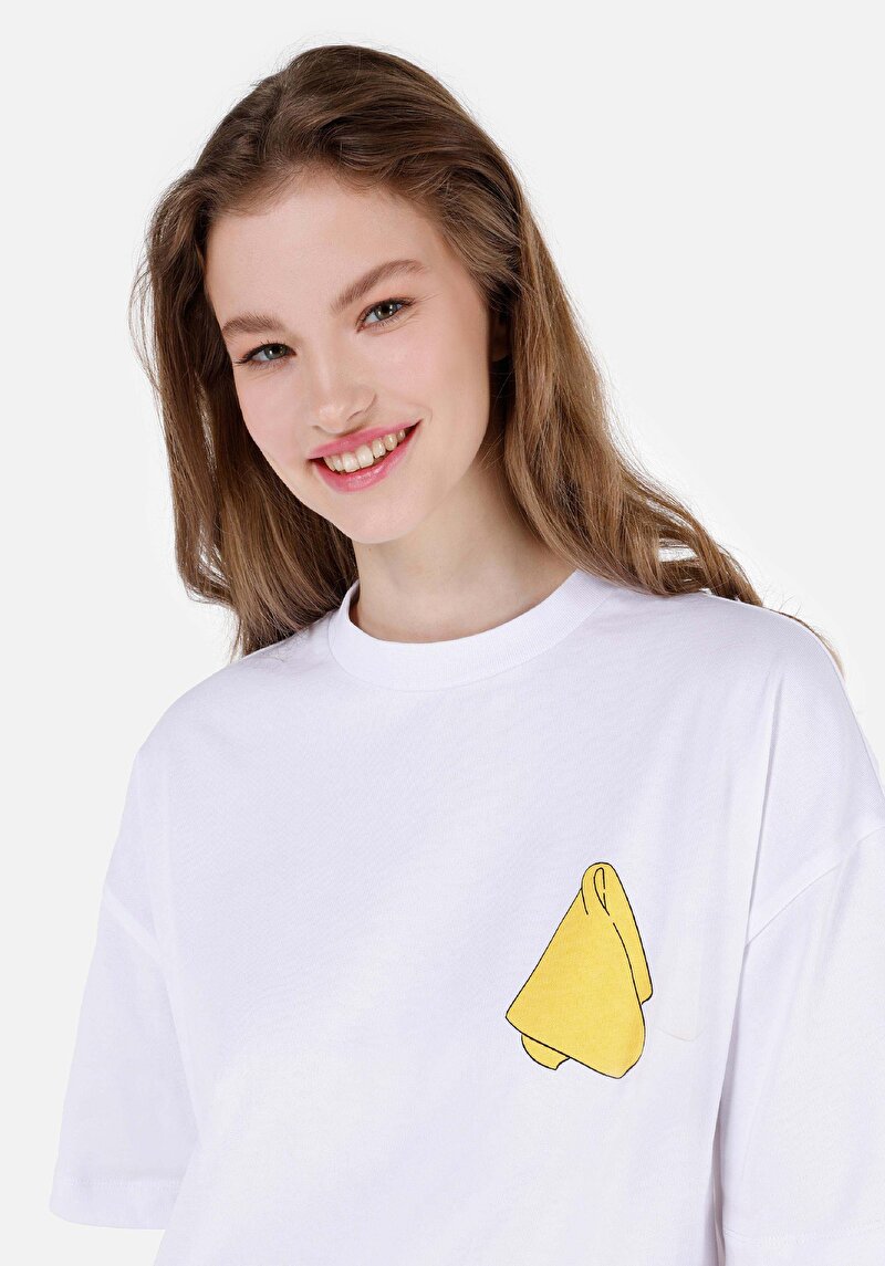 Comfort Fit Yuvarlak Yaka Kadın Beyaz Kısa Kol Tişört