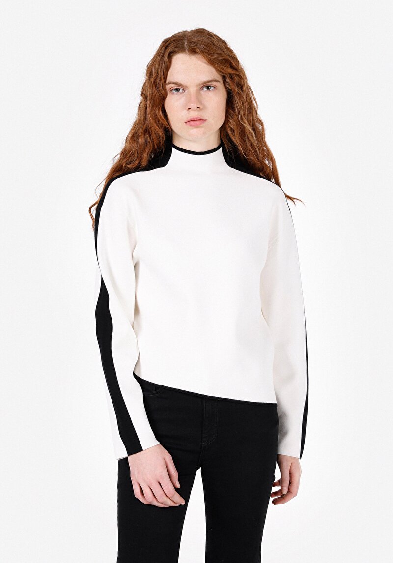 Regular Fit Yarım Balıkçı Yaka Düz Kadın Beyaz Kazak