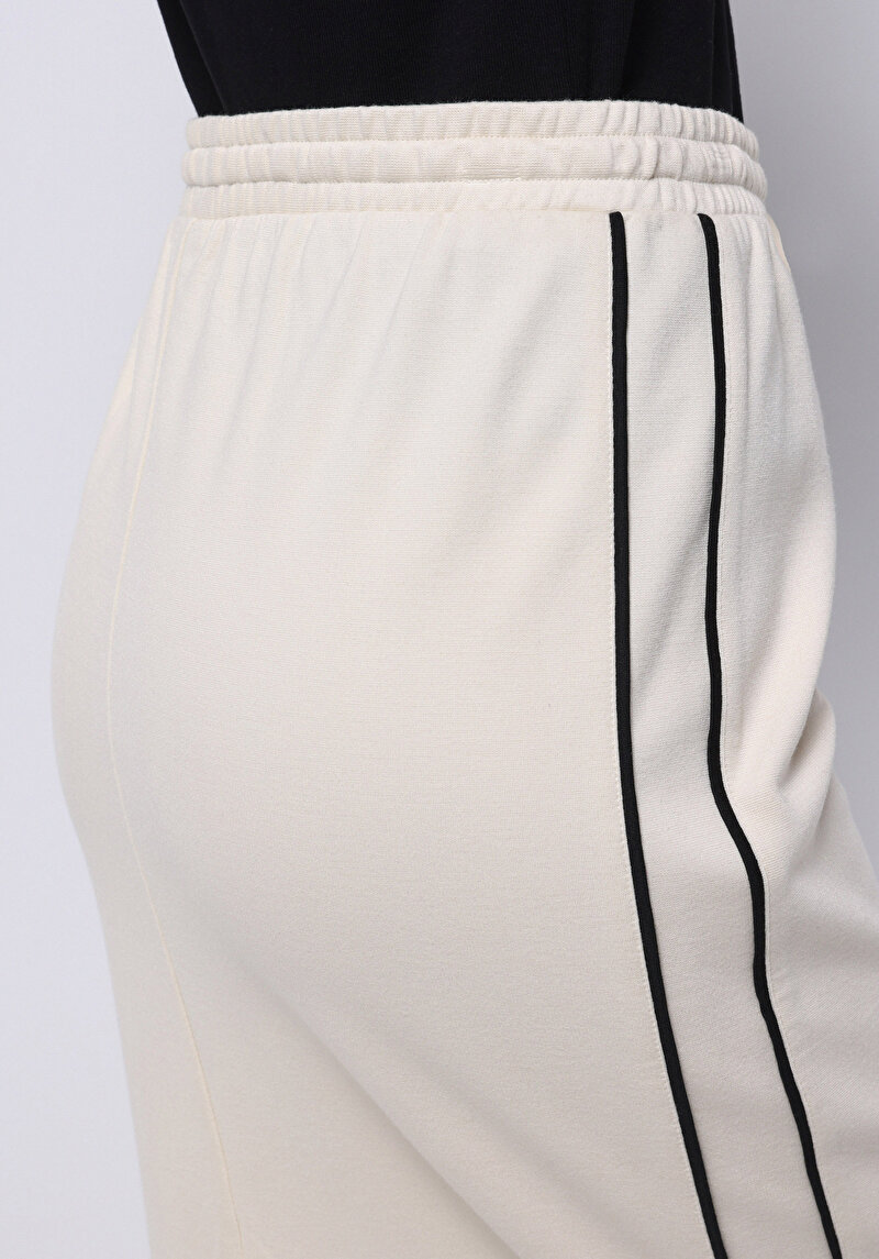 Slim Fit Düz Bağcıklı Kadın Ekru Etek