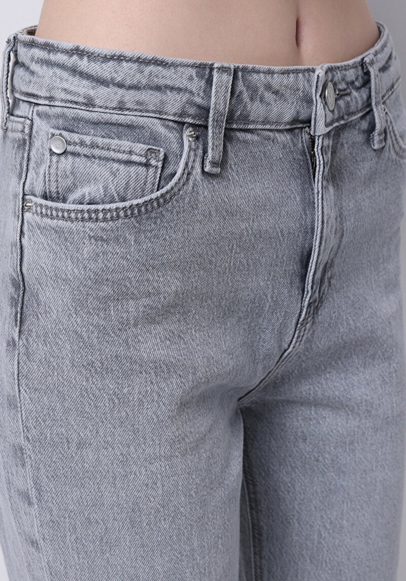 Regular Fit   Kadın Gri Jean Pantolon