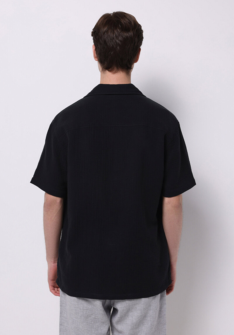 Comfort Fit Shirt Neck Jakarlı Erkek Siyah Kısa Kol Gömlek