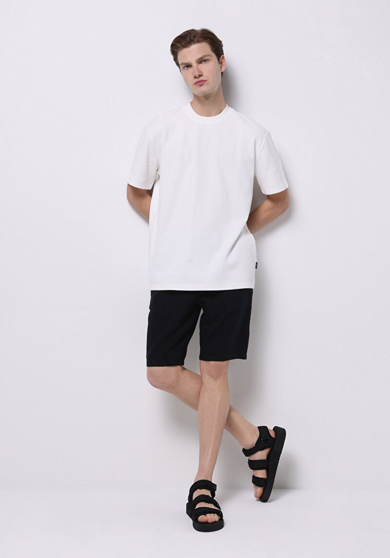 Comfort Fit Yuvarlak Yaka Düz Erkek Beyaz Kısa Kol Tişört