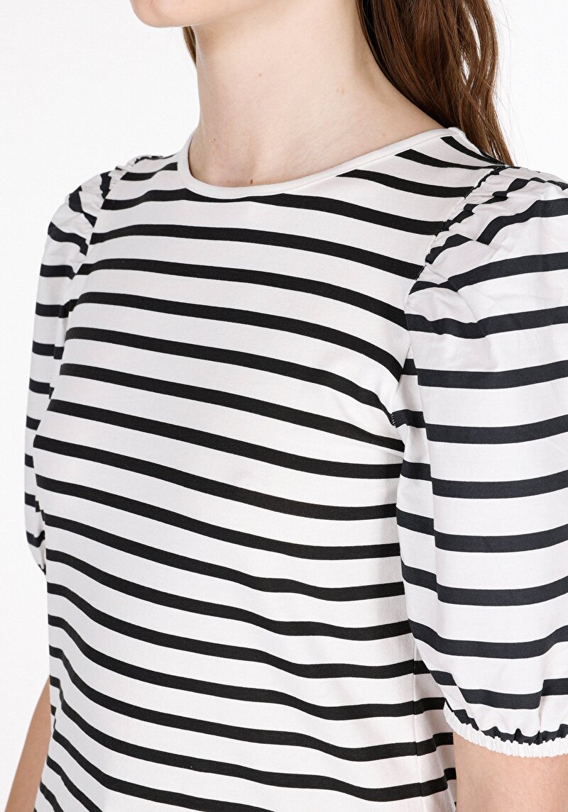 Slim Fit Kadın Beyaz Kısa Kol Tişört