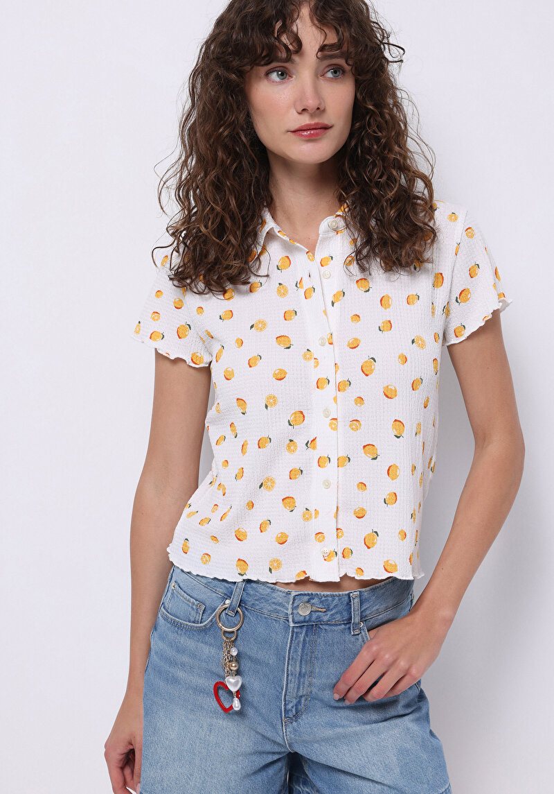 Slim Fit Shirt Neck Baskılı Kadın Ekru Kısa Kol Tişört