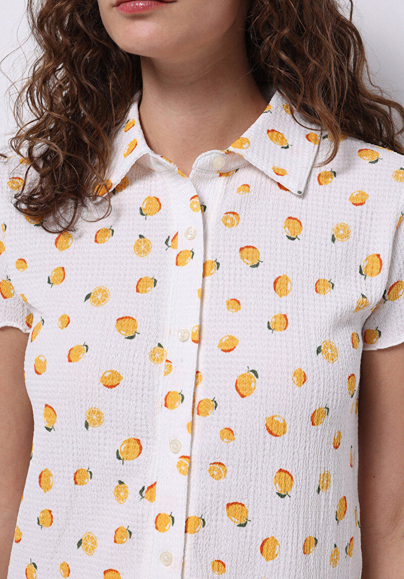 Slim Fit Shirt Neck Baskılı Kadın Ekru Kısa Kol Tişört