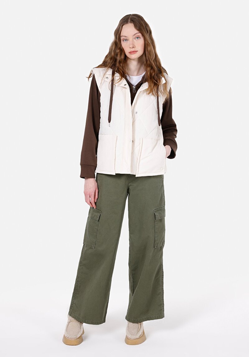 Regular Fit Kapüşonlu Fermuarlı Astarlı Suya Dayanıklı Kadın Beyaz Mont