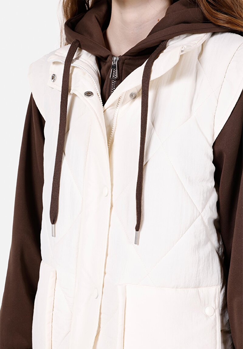 Regular Fit Kapüşonlu Fermuarlı Astarlı Suya Dayanıklı Kadın Beyaz Mont