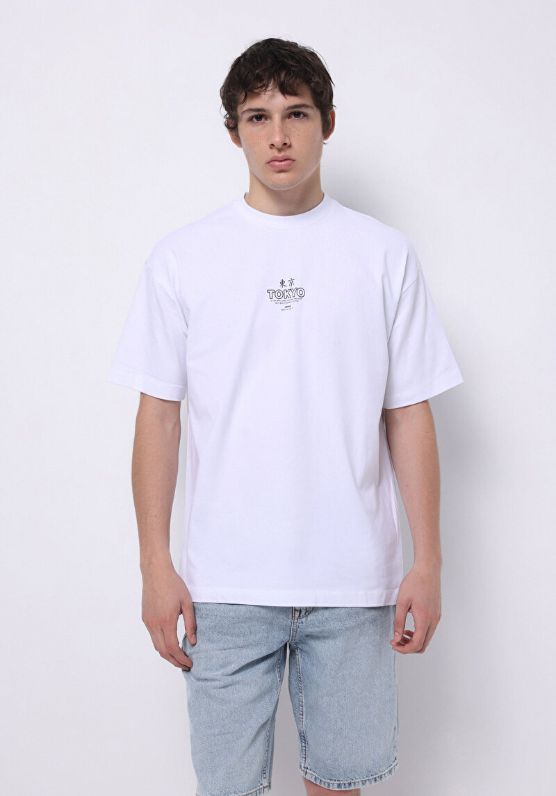 Comfort Fit Yuvarlak Yaka Düz Erkek Tokyo Yazılı Beyaz Kısa Kol Tişört