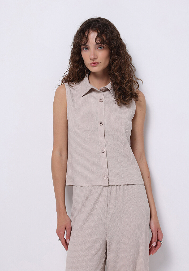 Slim Fit Shirt Neck Düz Kadın Bej Kolsuz Tişört