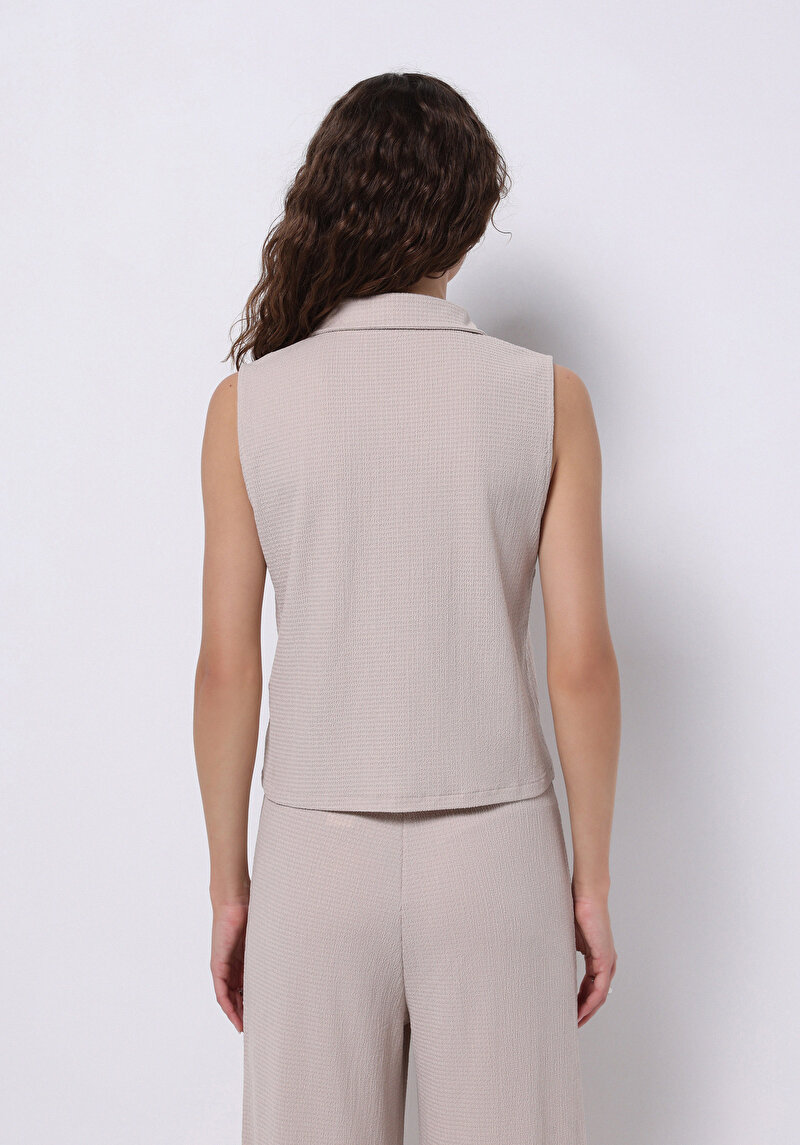 Slim Fit Shirt Neck Düz Kadın Bej Kolsuz Tişört