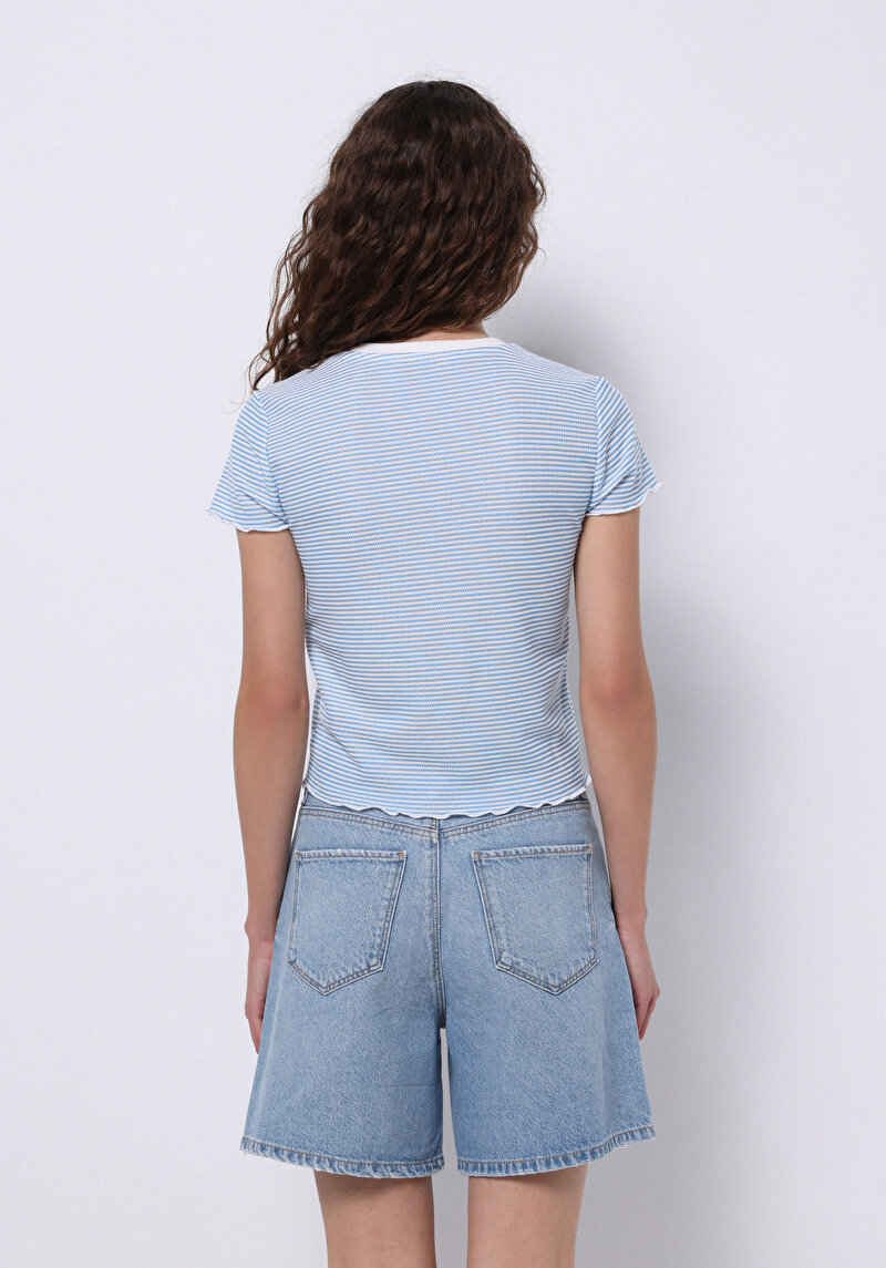 Slim Fit Yuvarlak Yaka Çizgili Kadın Mavi Kısa Kol Tişört